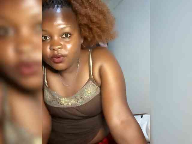 Pinacol Live Webcam on BongaCams