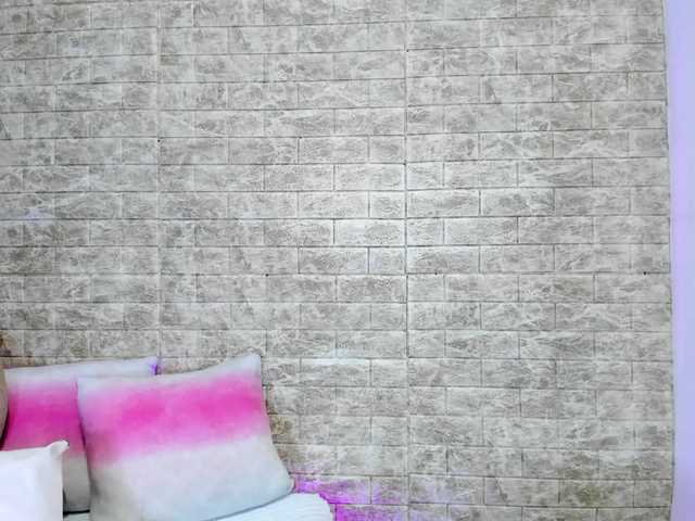 Ambar-Jay's BongaCams show and profile