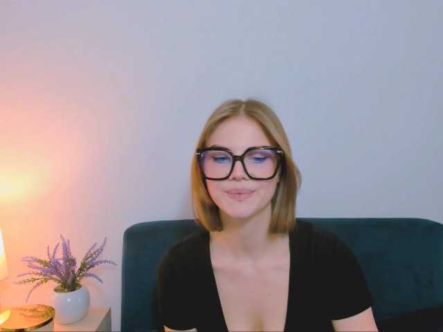 StormiCherry Live Cam on BongaCams