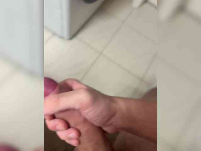 BigDickHiding BigDickHiding