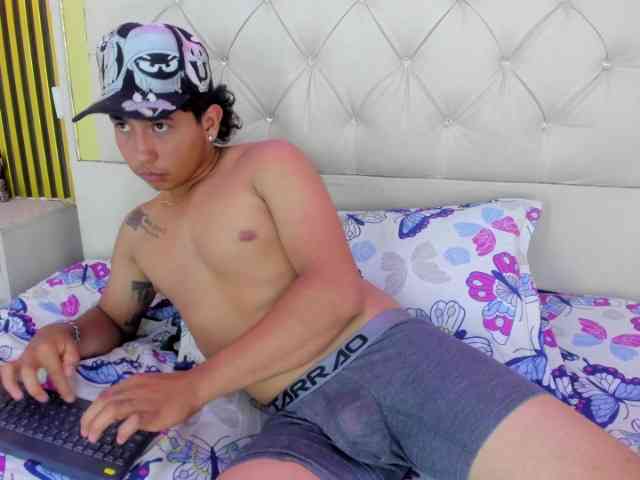 AxelMonroe AxelMonroe