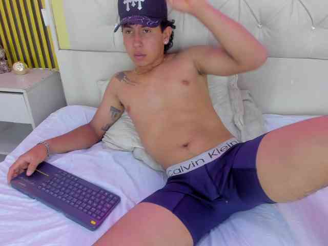 AxelMonroe AxelMonroe