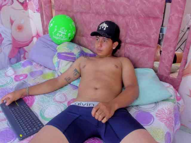 AxelMonroe AxelMonroe