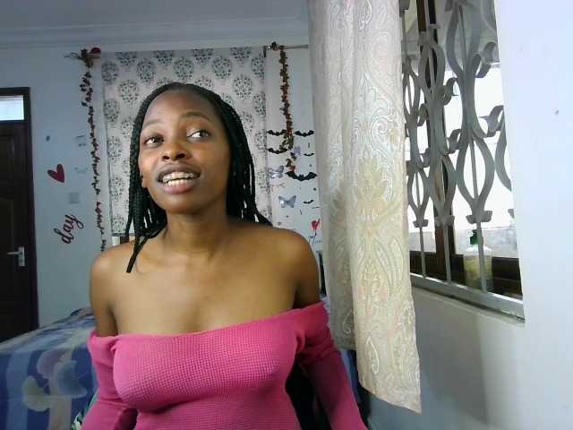 ElenieDoll webcam bongacams model stream image