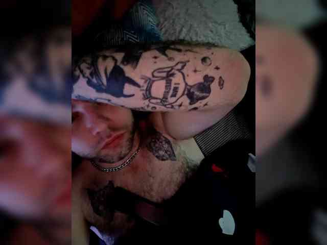 Vladislav04 Live Webcam on BongaCams