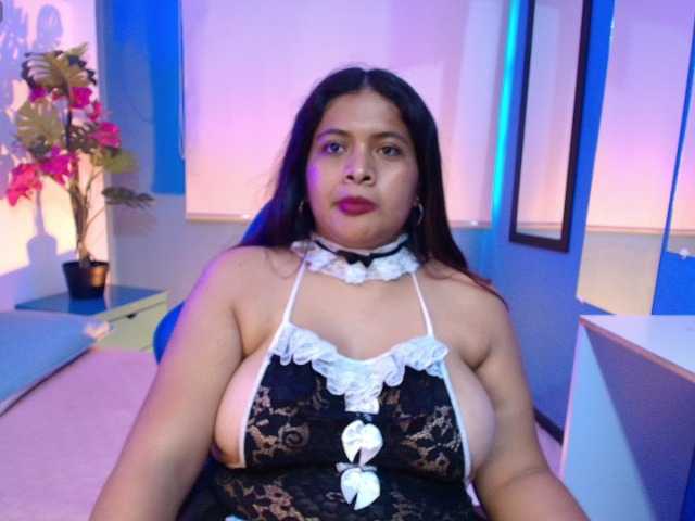 le modèle chloecorall est en webcam porno dans un show sur le site bongacams, il possède les tags suivants: Latino/Hispanic,Brunette,Shaved