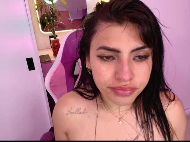 NAOMIAMAZING01's BongaCams show and profile