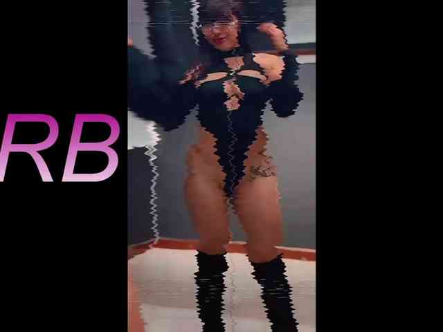 NAOMIAMAZING01 webcam