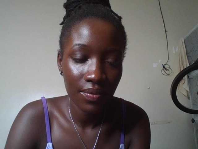 FlirtyZariah webcam bongacams model stream image