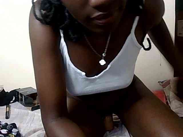 FlirtyZariah webcam