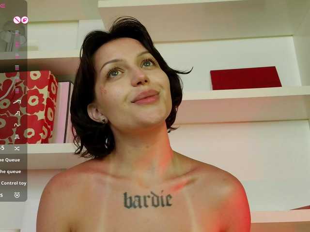 BadPrincessJenny's BongaCams show and profile