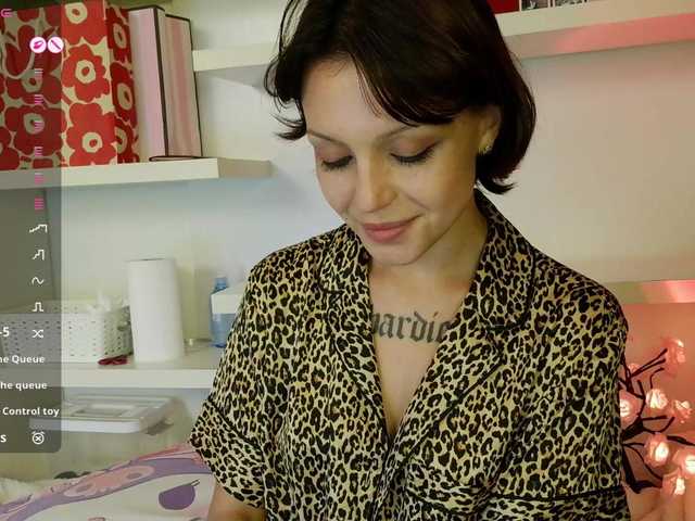 BadPrincessJenny's BongaCams show and profile