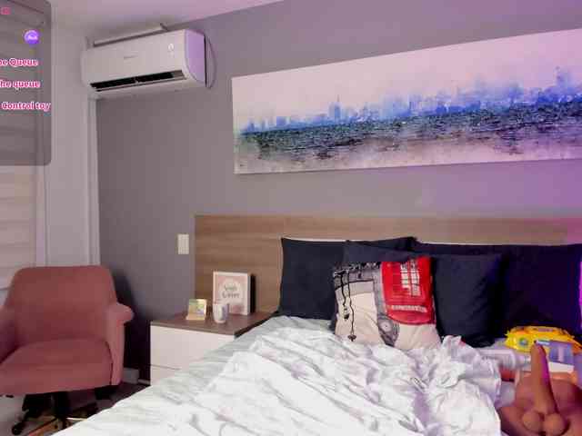 CurvylatinGoddess webcam