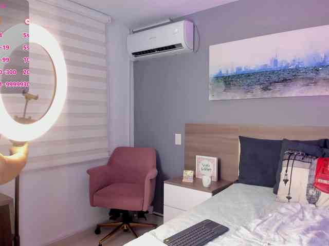 CurvylatinGoddess webcam