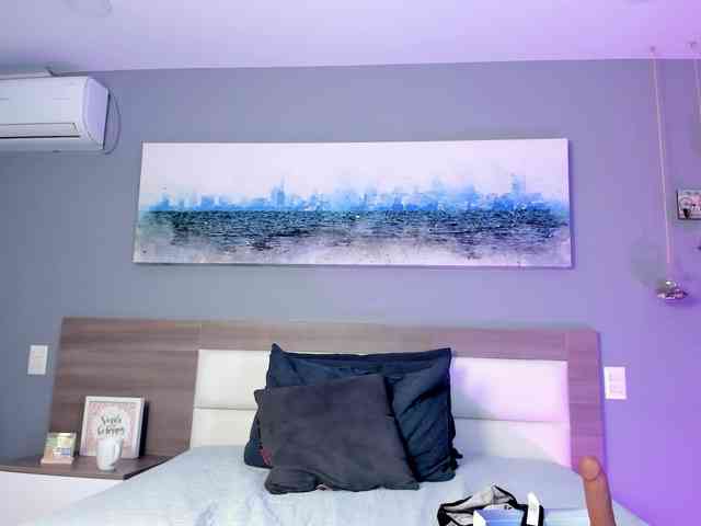 CurvylatinGoddess webcam