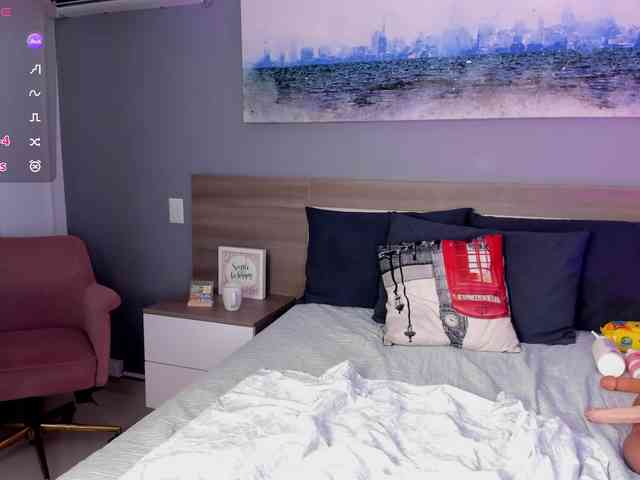 CurvylatinGoddess webcam