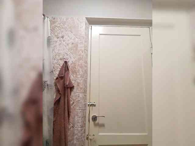 AugustinaCrys webcam