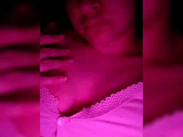 AugustinaCrys webcam