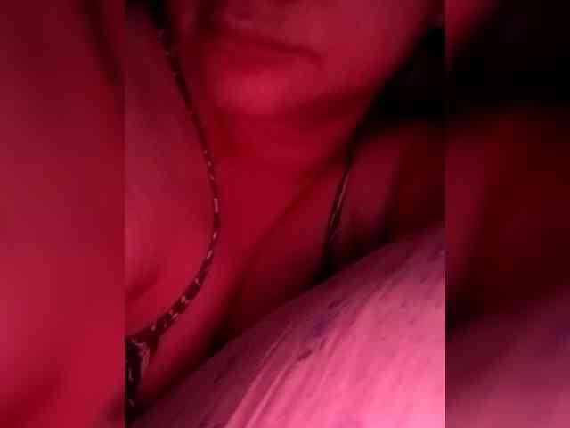 AugustinaCrys webcam