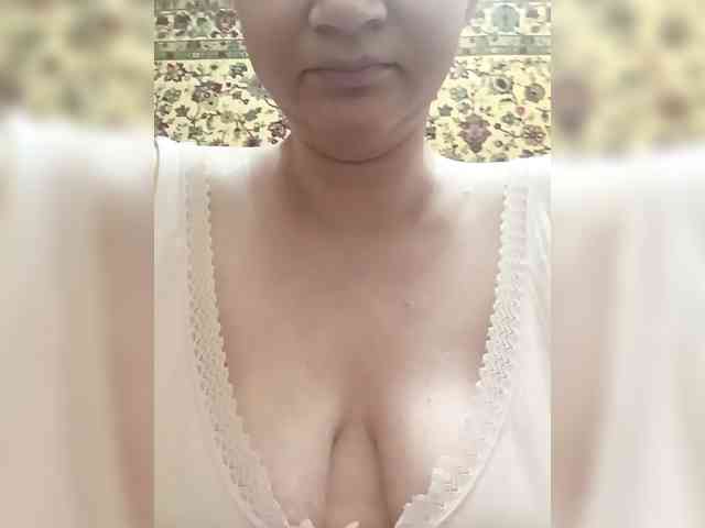 AugustinaCrys webcam