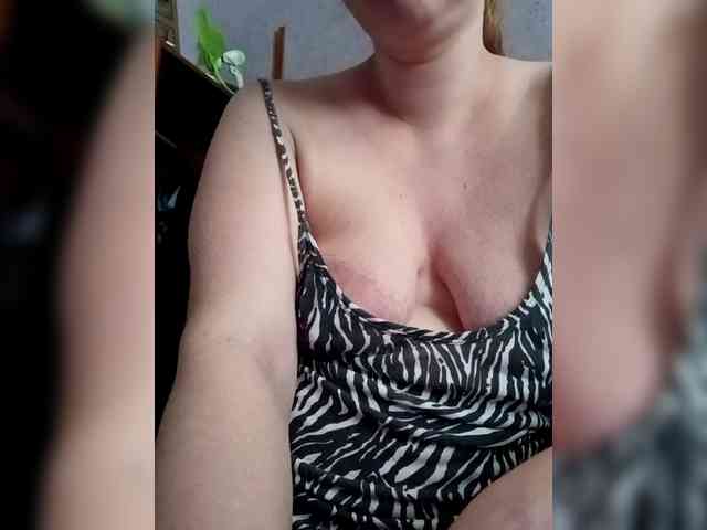 AugustinaCrys webcam