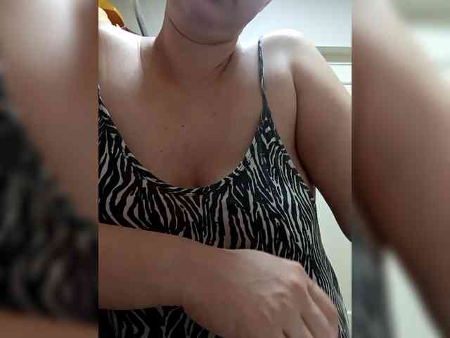 AugustinaCrys webcam