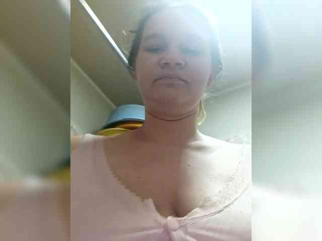 AugustinaCrys webcam