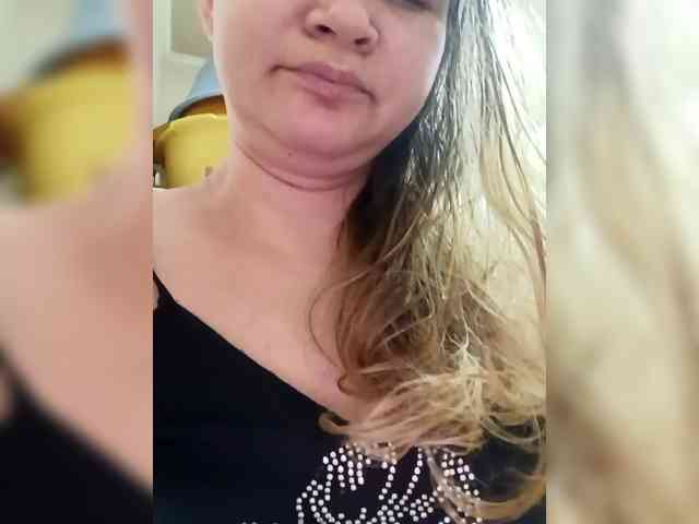 AugustinaCrys webcam