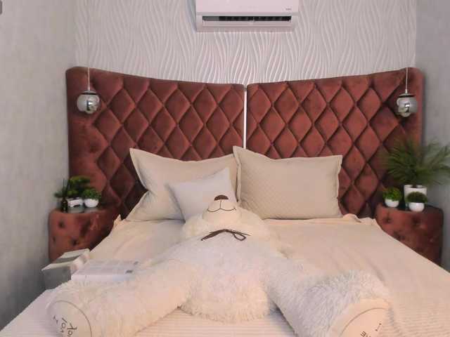 MonicaSway's BongaCams show and profile