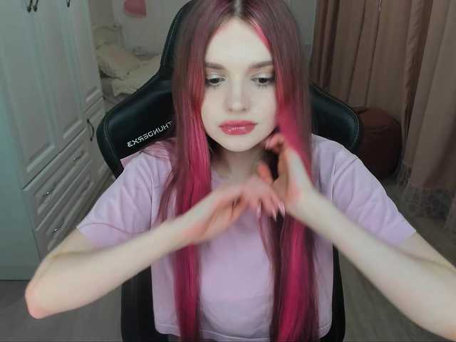 c4ssie's BongaCams show and profile