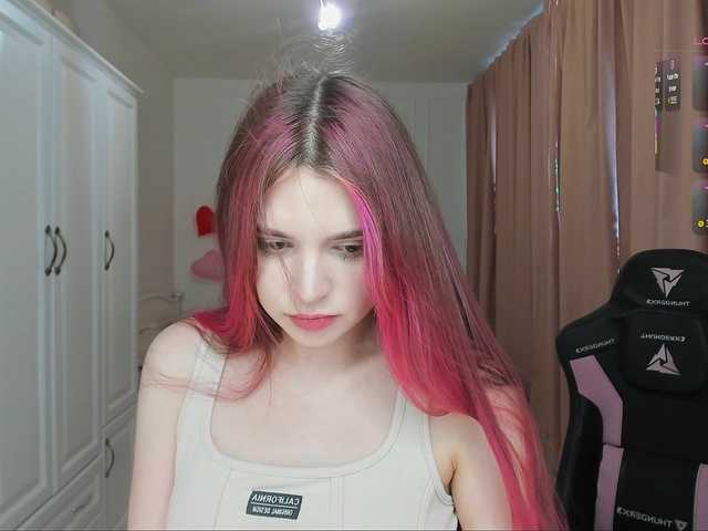 c4ssie's BongaCams show and profile