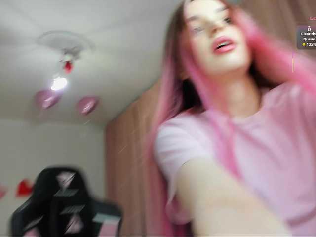 c4ssie's BongaCams show and profile