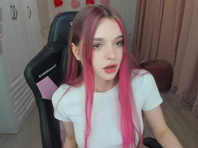 c4ssie's BongaCams show and profile