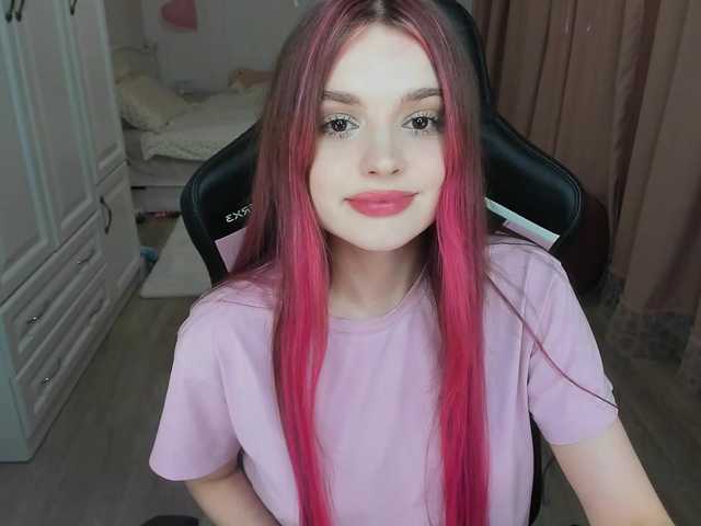 c4ssie's BongaCams show and profile