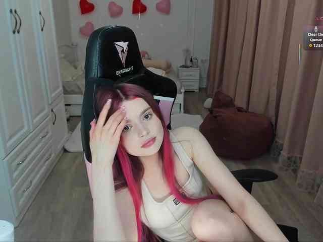 c4ssie Live Webcam on BongaCams