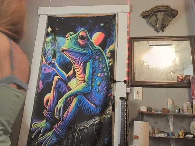 Pizzedwife's BongaCams show and profile