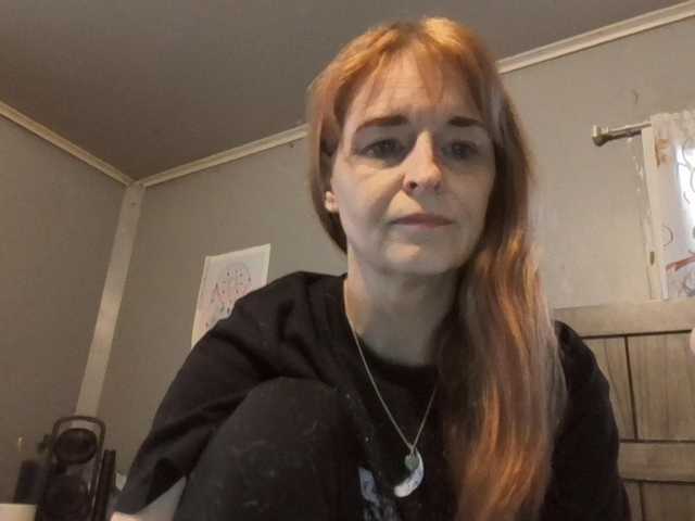 le modèle BeautyQueenMa est en webcam porno dans un show sur le site bongacams, il possède les tags suivants: White/Caucasian,Redhead,Shaved