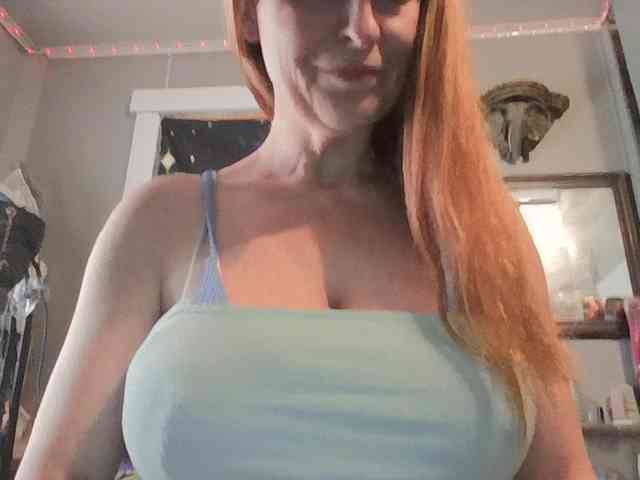 BeautyQueenMa webcam