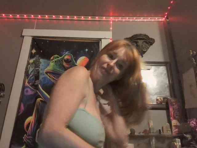 BeautyQueenMa webcam