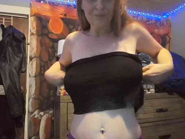 BeautyQueenMa webcam