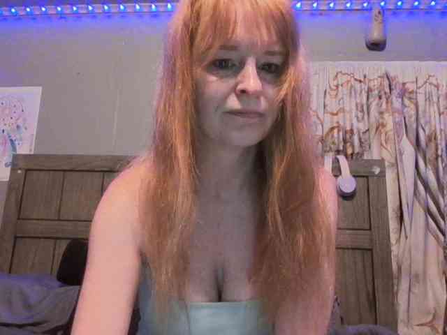 BeautyQueenMa webcam