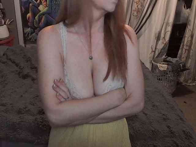 BeautyQueenMa webcam