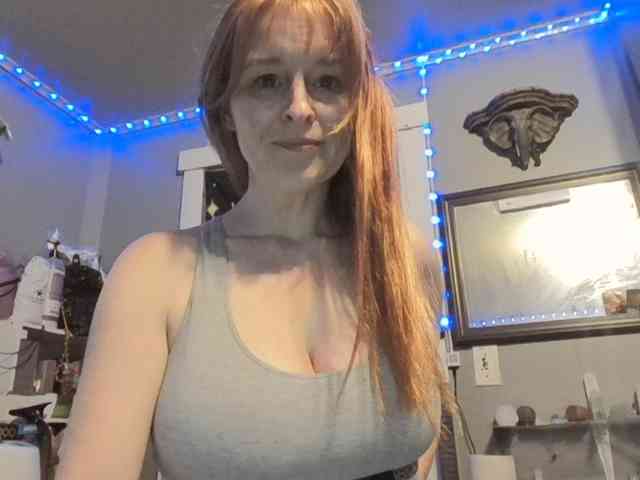 BeautyQueenMa webcam