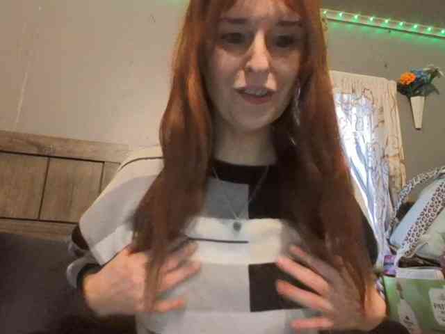 Pizzedwife webcam
