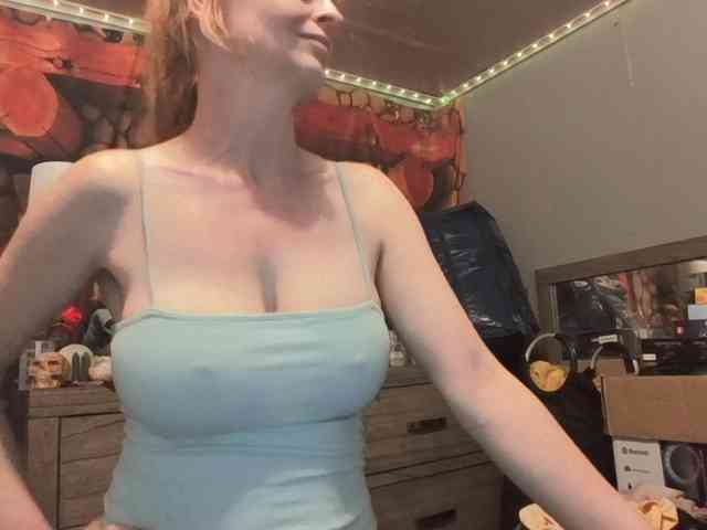 BeautyQueenMa webcam