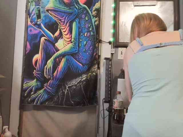 Pizzedwife Live Webcam on BongaCams