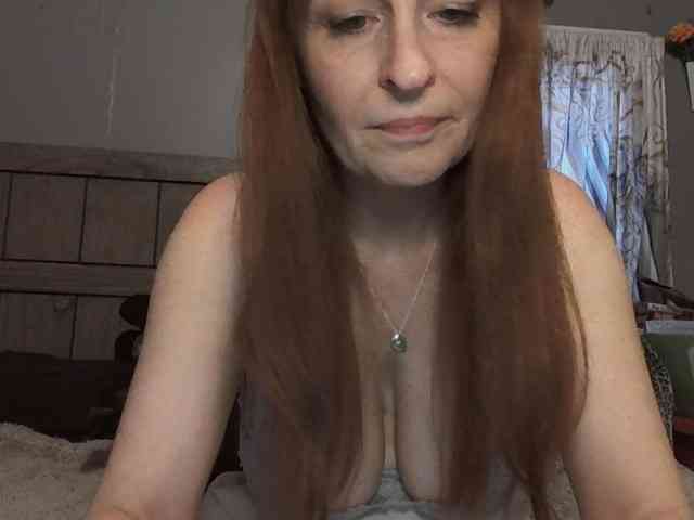 Pizzedwife webcam