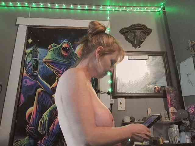 BeautyQueenMa webcam