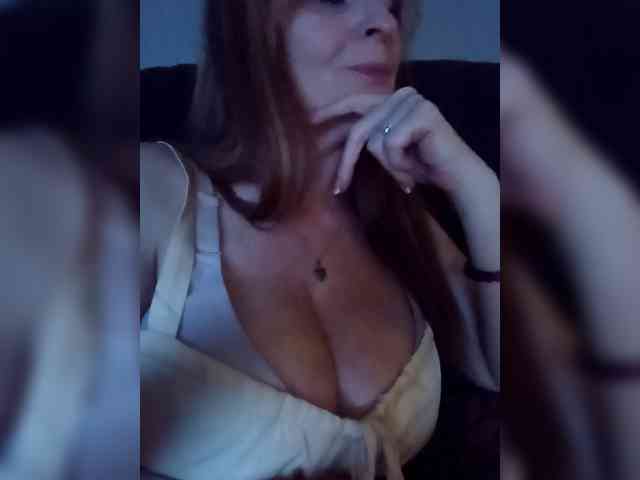 BeautyQueenMa webcam