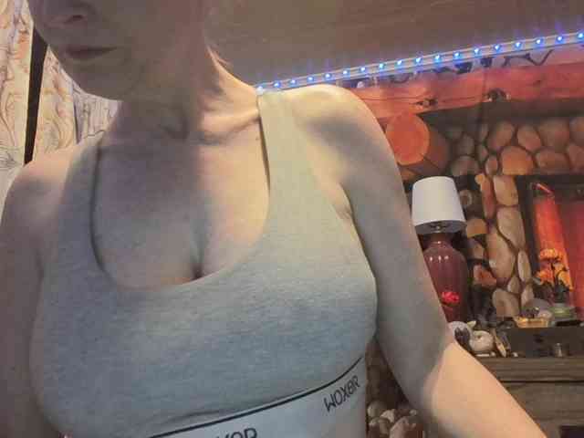 BeautyQueenMa webcam